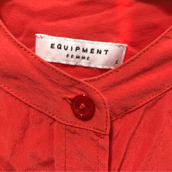 Equipment Femme Button up 100% Silk Coral Pink Top SZ S - Picture 3 of 8